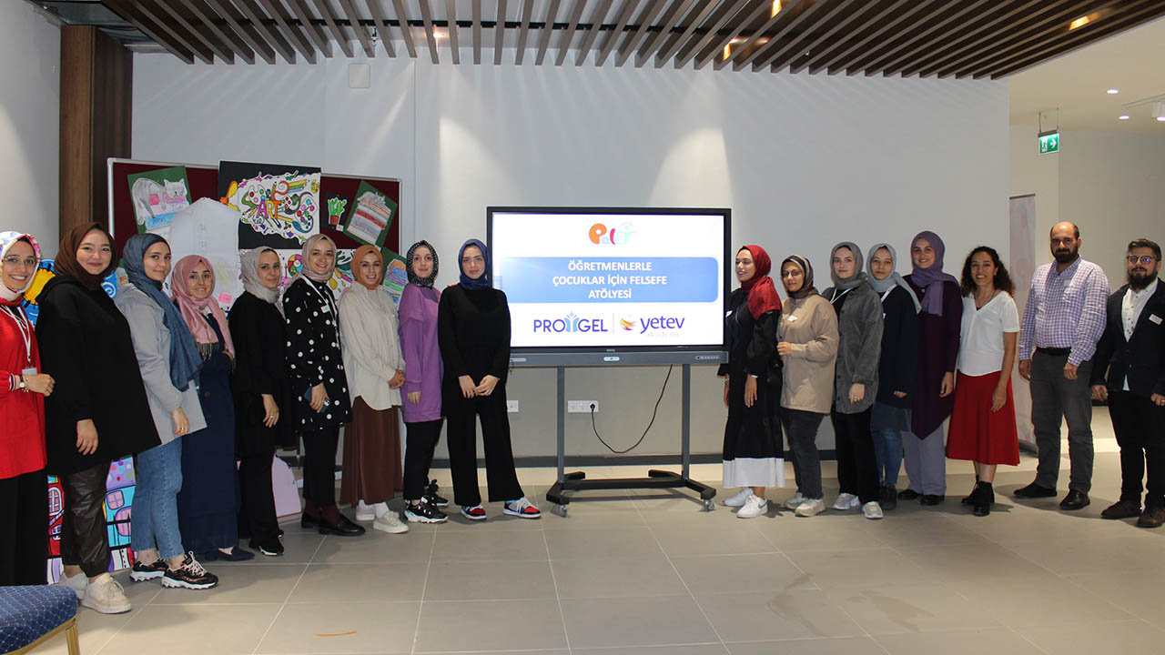 Öğretmenlerle Çocuklar İçin Felsefe Atölyesi 