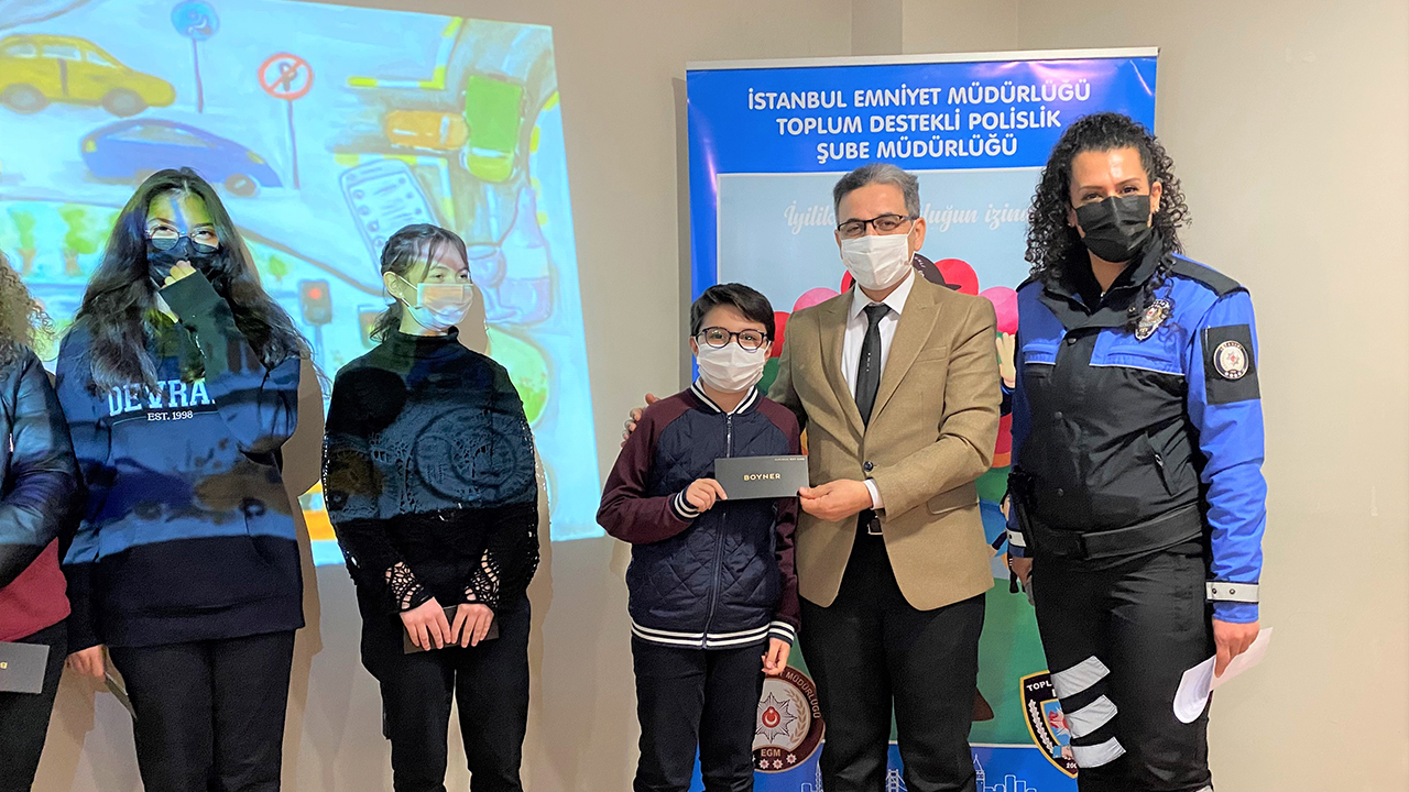 “Trafik Konulu Resim Yarışması”nda Öğrencimize Ödül