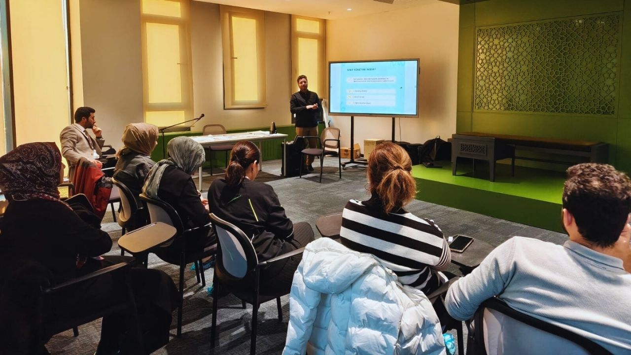 Eğitimde İletişimi Önemsiyoruz