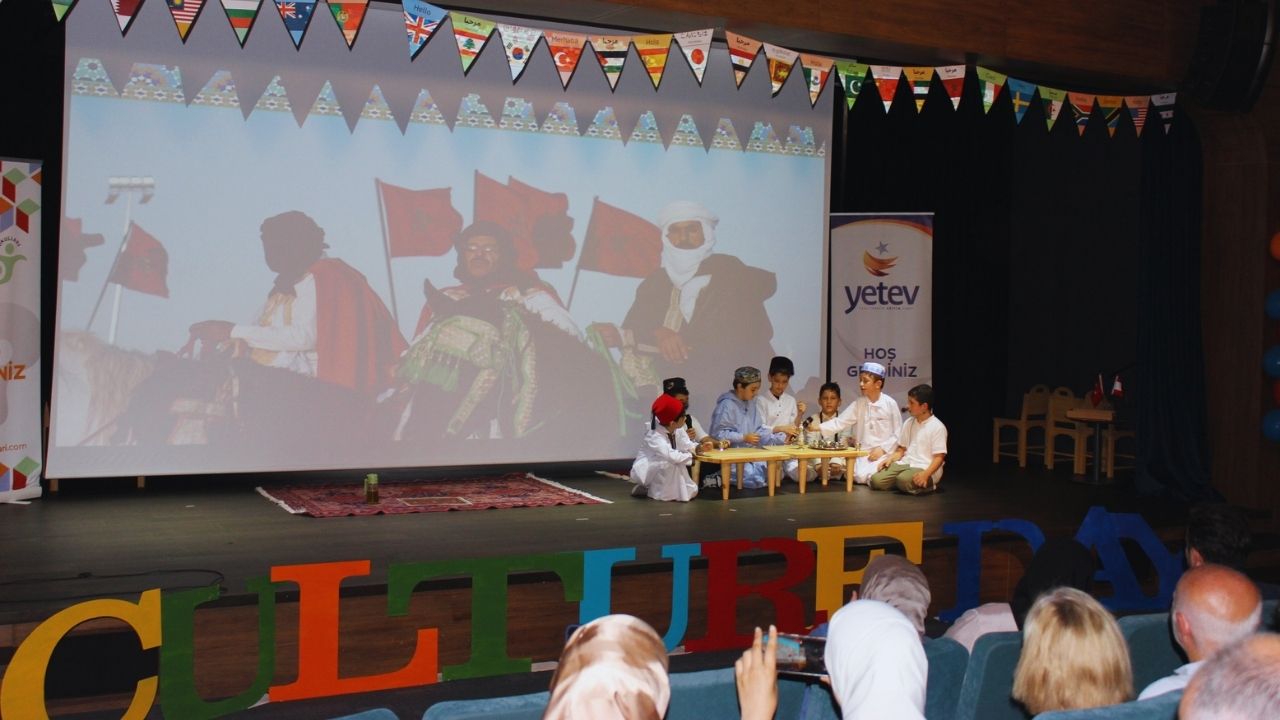 İlkokul Öğrencilerimizle Culture Day