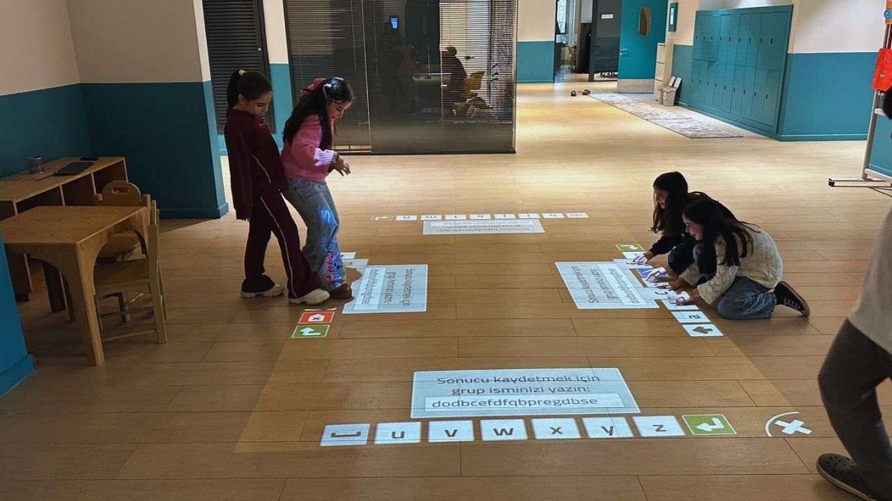 İngilizce Dersleri Wizefloor ile Hareketleniyor